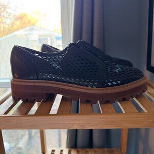 Vince Camuto Black Leather Lug Sole Loafers | Size 7.5